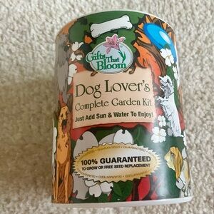 NWT Dog Lovers Complete Garden Kit